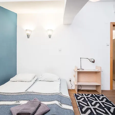 Attic Wawelofts Апартаменты Краков